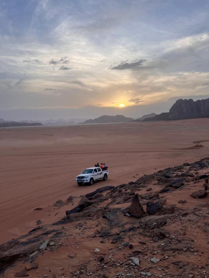 Hotel Raja Camp Wadi Rum Exterior foto